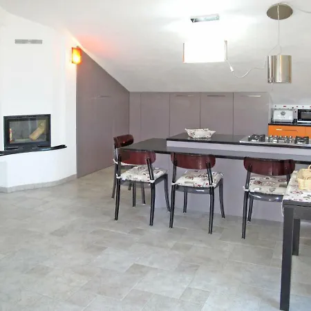 Apartment Casa Al Monte